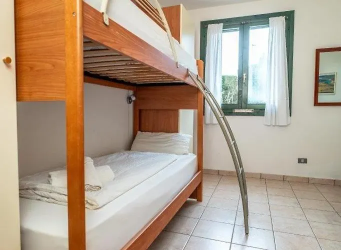 فيلة Faggio 14a Albarella Island